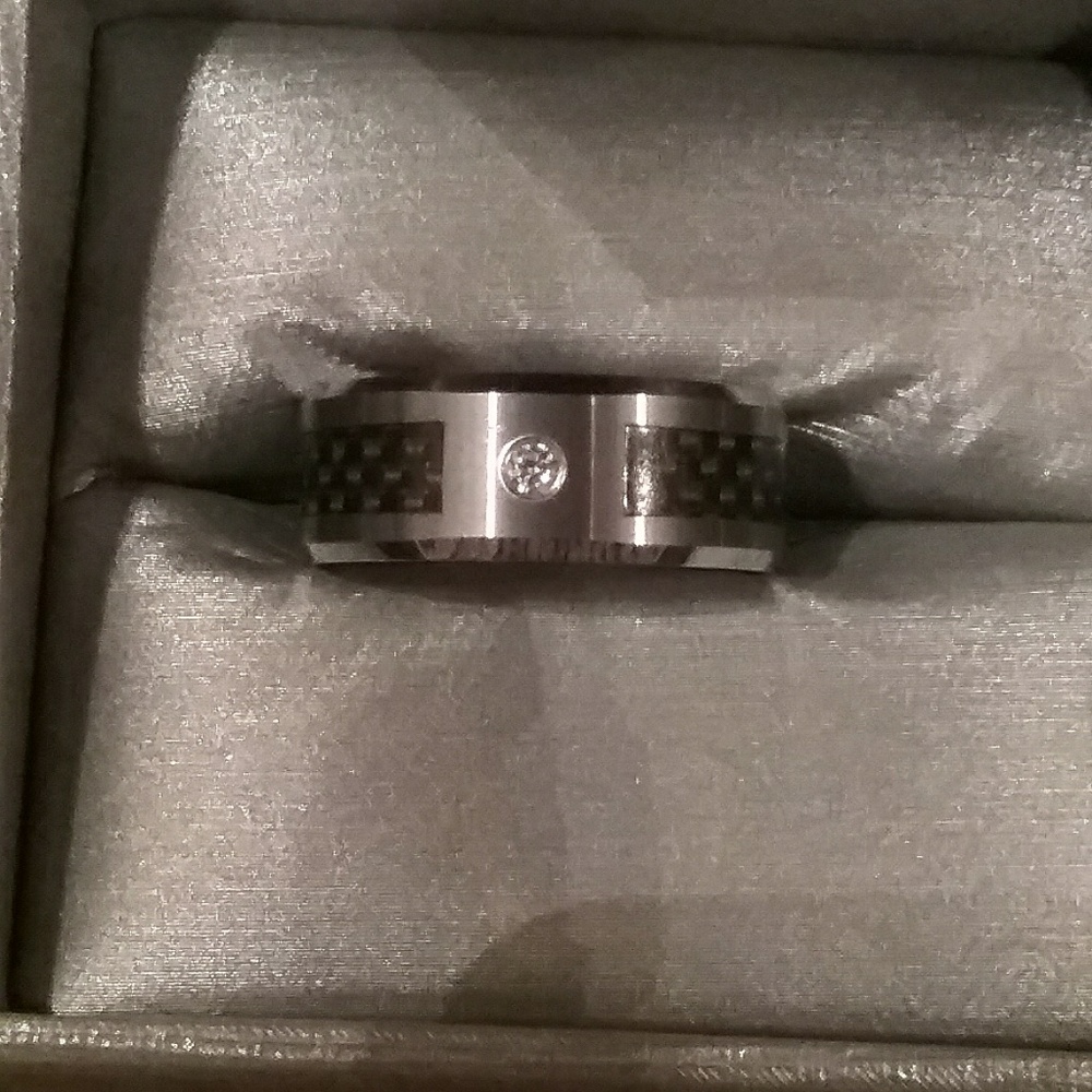 Triton diamond ring